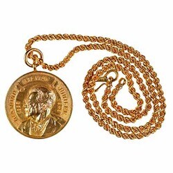 Aga Khan III Diamond Jubilee memorabilia: pendant with chain